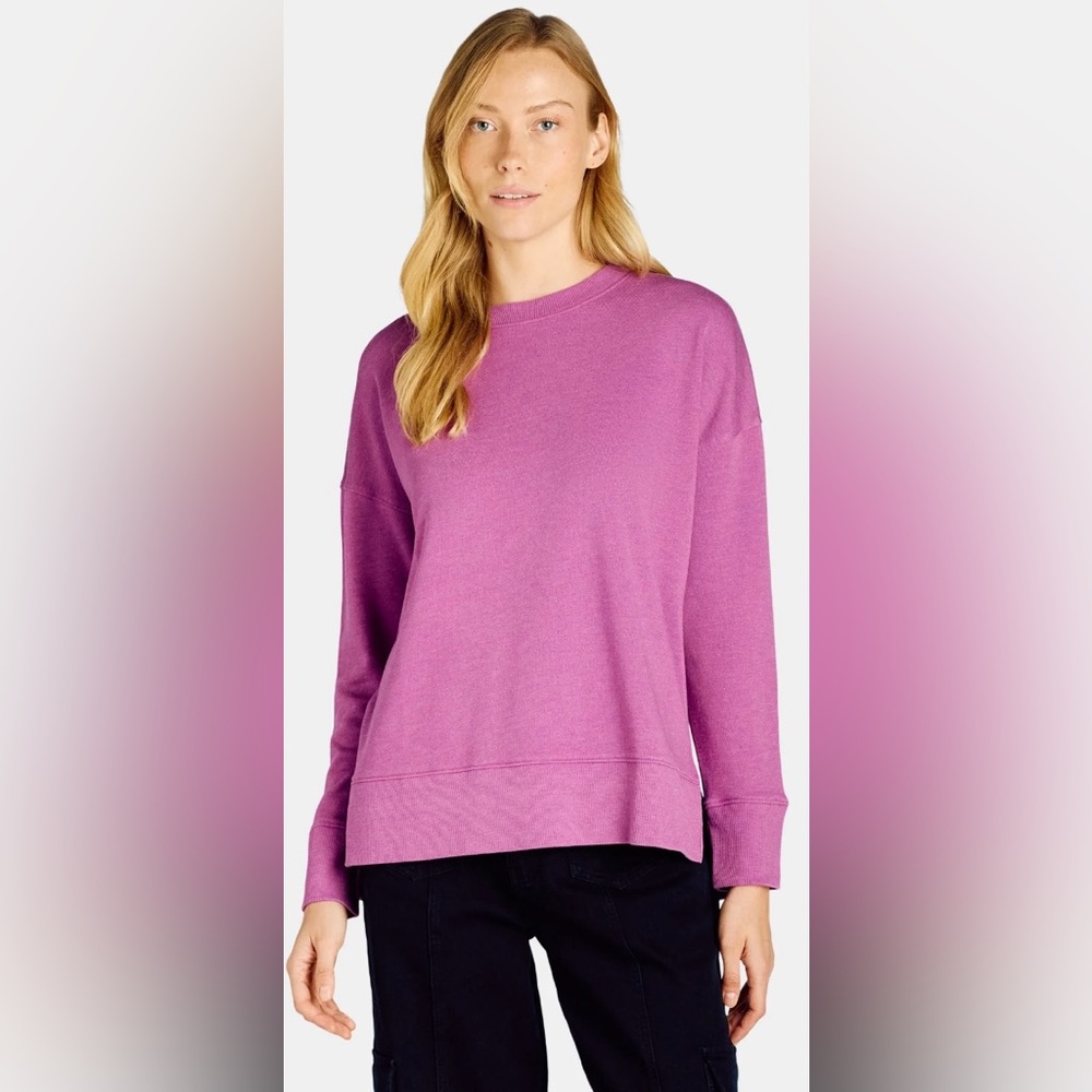 COPY - Time and Tru NWT Women’s Crewneck Sweatshirt with High-Low Hem, Small